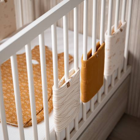 Protections de barreaux de lit en coton Beige+Beige foncé+Bleu/blanc+Ecru léopard+Moutarde+Rose+Rose foncé+Rouge+Vert+Vert tilleul 6 - vertbaudet enfant 