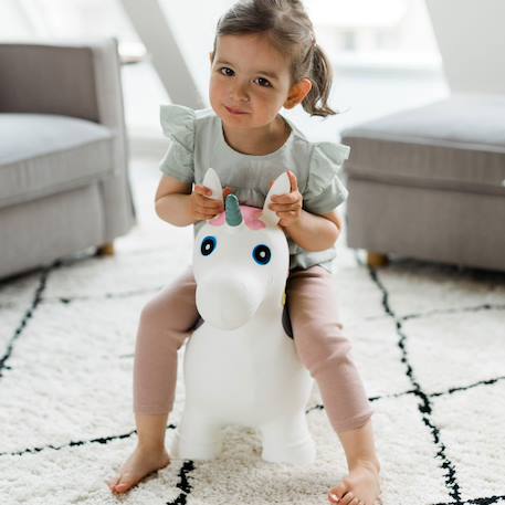 Animal sauteur gonflable Blanc - licorne+Gris - chien+Gris - poney+Gris clair - élan+Gris foncé - lapin+Noir - vache+Pistache - dino+Sable - hippo 2 - vertbaudet enfant 