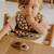 Bavoir bébé en silicone alimentaire avec poche récupératrice – étanche, réglable et facile à nettoyer Camel 5 - vertbaudet enfant 