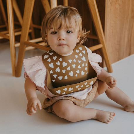 Bavoir bébé en silicone alimentaire avec poche récupératrice – étanche, réglable et facile à nettoyer Camel 4 - vertbaudet enfant 