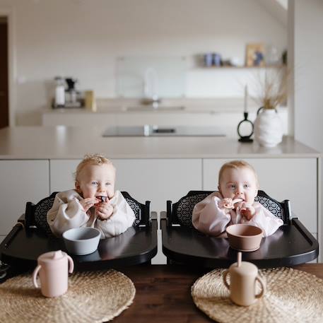Bavoir bébé manches longues imperméable – protection repas avec poche récupératrice Beige+Rose 2 - vertbaudet enfant 