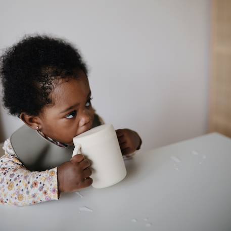 Tasse d'apprentissage en silicone Ecru+Fumée+Rose+Vert d'eau 3 - vertbaudet enfant 