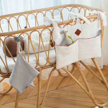 Hochet tricoté en coton bio Beige, chien+Beige, singe+Bleu, ourson+Gris, dino+Multicolore, lapin+Multicolore, toucan+Rose 22 - vertbaudet enfant 