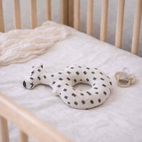Hochet tricoté en coton bio Beige, chien+Beige, singe+Bleu, ourson+Gris, dino+Multicolore, lapin+Multicolore, toucan+Rose 3 - vertbaudet enfant 