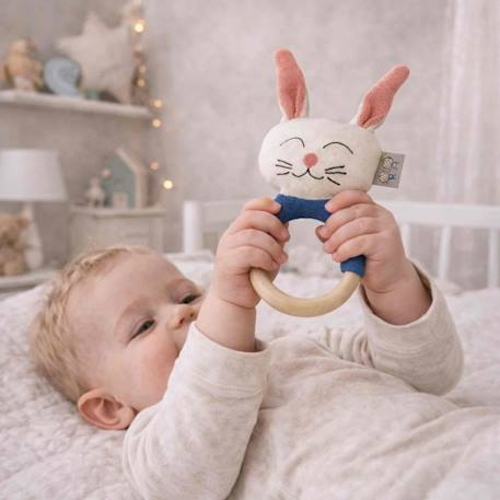 Hochet tricoté en coton bio Beige, chien+Beige, singe+Bleu, ourson+Gris, dino+Multicolore, lapin+Multicolore, toucan+Rose 27 - vertbaudet enfant 