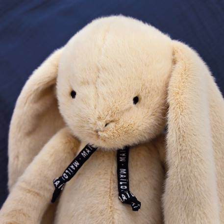 Peluche lapin méloé 37 cm Beige+Blanc+Bleu clair+Bleu électrique+Noir+Orange sanguine+Rose+Rose clair+Rose fushia+Rose pastel+Rouge+Vert+Vert d'eau+Vert sapin+Violet 2 - vertbaudet enfant 
