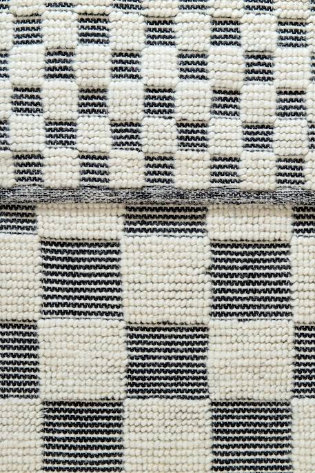 Tapis en laine et coton a carreaux fait main gabin Beige sable+Noir intense 9 - vertbaudet enfant 