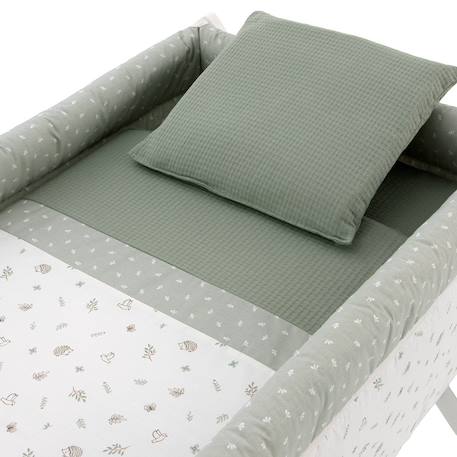 Berceau à pieds croisés en bois de hêtre avec roulettes et matelas Beige / Blanc / Camel+Beige / Blanc / Gris+Beige / Blanc / Rose+Beige / Rose+Beige / Vert / Blanc à motifs+Blanc / Beige+Blanc / Gris+Blanc / Rose+Blanc / Rose à motifs+Vert / Blanc+Vert / Blanc à motifs 36 - vertbaudet enfant 
