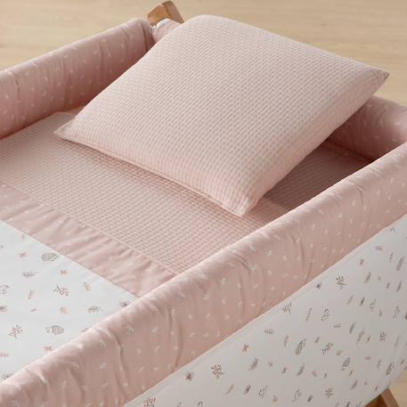 Berceau à pieds croisés en bois de hêtre avec roulettes et matelas Beige / Blanc / Camel+Beige / Blanc / Gris+Beige / Blanc / Rose+Beige / Rose+Beige / Vert / Blanc à motifs+Blanc / Beige+Blanc / Gris+Blanc / Rose+Blanc / Rose à motifs+Vert / Blanc+Vert / Blanc à motifs 11 - vertbaudet enfant 