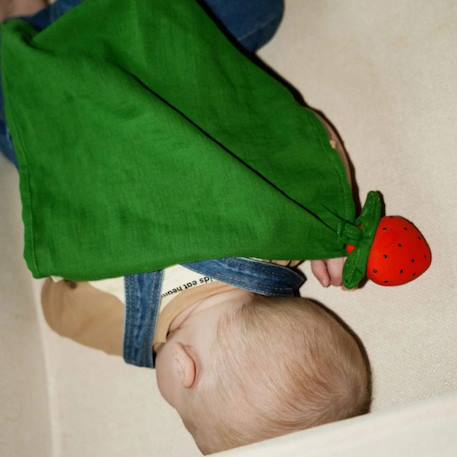 Maxi doudou - anneau de dentition - sweetie la fraise Rouge 4 - vertbaudet enfant 