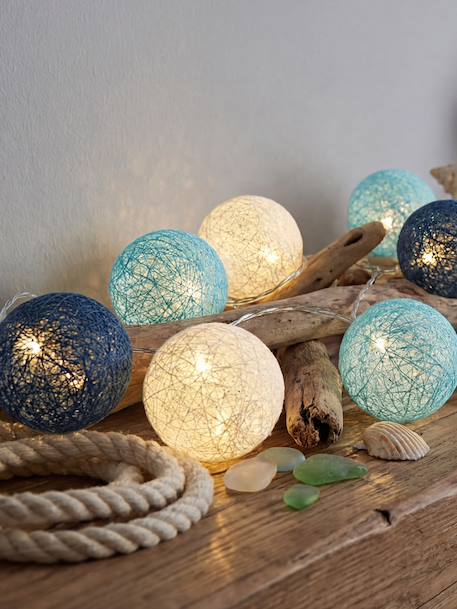 Guirlande boule lumineuse led usb télécommandée Acajou+Arlequin+Bébé+Byzantin+Chocolat+Coton+Églantine+Flocon+Horizon+Licorne+Mangrove+Messopotamia+Minuit+Océan+Ottoman+Princesse+Provence+Romania+Sauvage+Scandinave+Tagada 60 - vertbaudet enfant 