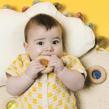Hochet sensoriel donut calme Bleu+Jaune+Orange+Rose+Rouge+Turquoise+Vert+Violet 11 - vertbaudet enfant 