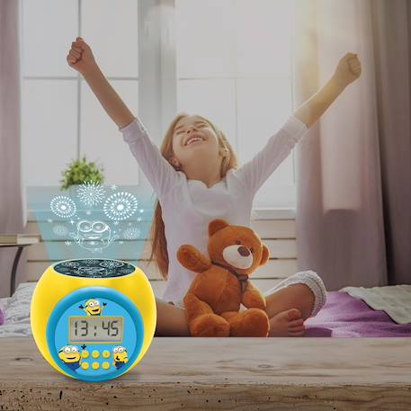 Réveil projecteur enfant Minions, fonction minuteur alarme, veilleuse avec minuterie MULTICOLORE 4 - vertbaudet enfant 