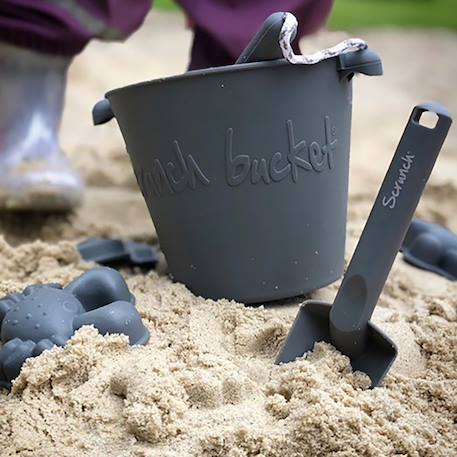 Seau de plage en silicone souple Bleu+Bleu gris+Blue+Dark moss green+Grey+Gris+Mint+Mustard+Orange+Petrol blue+Purple+Red+Rose+Rouge cerise+Sage green+Violet 19 - vertbaudet enfant 