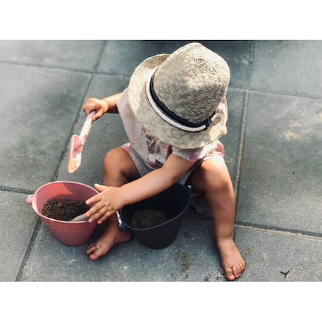 Seau de plage en silicone souple Bleu+Bleu gris+Blue+Dark moss green+Grey+Gris+Mint+Mustard+Orange+Petrol blue+Purple+Red+Rose+Rouge cerise+Sage green+Violet 39 - vertbaudet enfant 