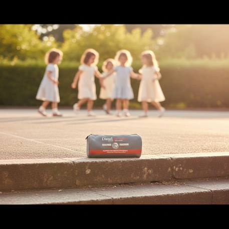Trousse cylindrique en canvas imprimé diesel industry Gris / rouge / blanc 2 - vertbaudet enfant 