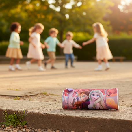 Trousse cylindrique finition brillante imprimée disney frozen anna & elsa Violet 2 - vertbaudet enfant 
