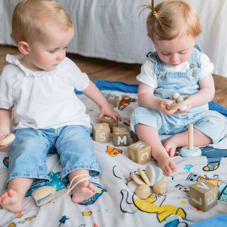 Tapis de jeu 2 en 1 noomad organic soft puce et pilou moulin roty Blanc, bleu, jaune 6 - vertbaudet enfant 
