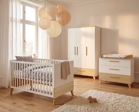 Armoire Enfant 'Theo' 3 Portes - Fraisages de Haute Qualité Blanc / chêne 5 - vertbaudet enfant 