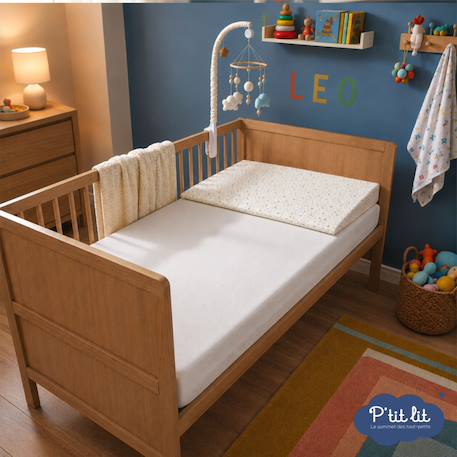 Pack matelas bébé 60x120 + plan incliné étoiles dorées + protège-matelas - déhoussable et sain Blanc 5 - vertbaudet enfant 