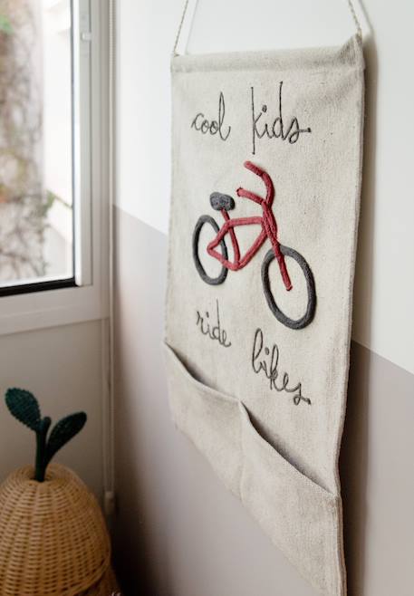 Poche murale suspendue cool kids ride bikes Naturel, gris foncé, rouge foncé 1 - vertbaudet enfant 