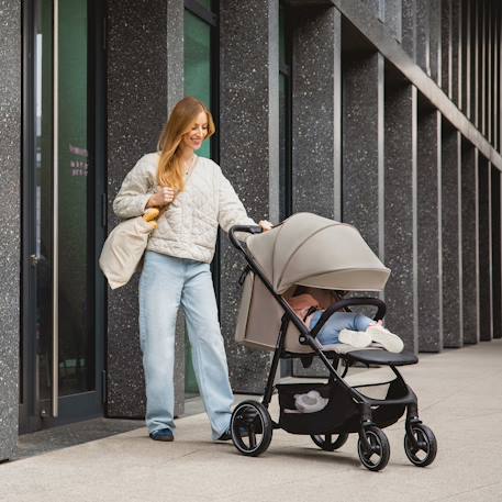 Poussette TRIG 3 Pliable d’Une Main jusqu’à 25 kg avec Dossier Allongé, Grandes Roues et Capote Imperméable Beige+Gris+Marron+Noir 20 - vertbaudet enfant 