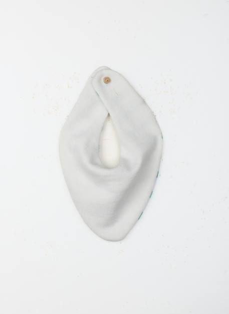 Bavoir bandana bébé Ecru / verso bleu+Ecru / verso rayé rouge et bleu+Ecru / verso rayé vert+Fuchsia/ecru verso ecru+Vert/ecru verso ecru 9 - vertbaudet enfant 