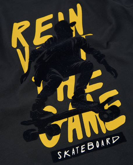T-shirt garçon en maille avec imprimé skater et lettres contrastantes Noir 4 - vertbaudet enfant 