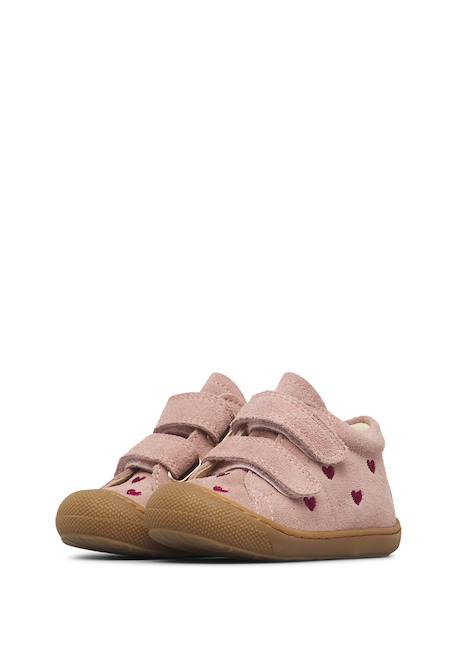 Chaussures premiers pas bébé fille en daim cocoon à scratch, broderies cœurs Rose-violet+Sable-cognac 5 - vertbaudet enfant 