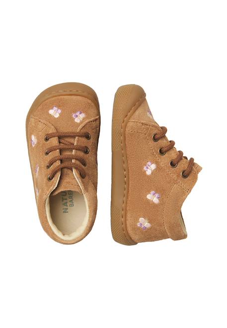Chaussures premiers pas barefoot bébé fille en daim amur, broderies papillons Marron-rose 4 - vertbaudet enfant 