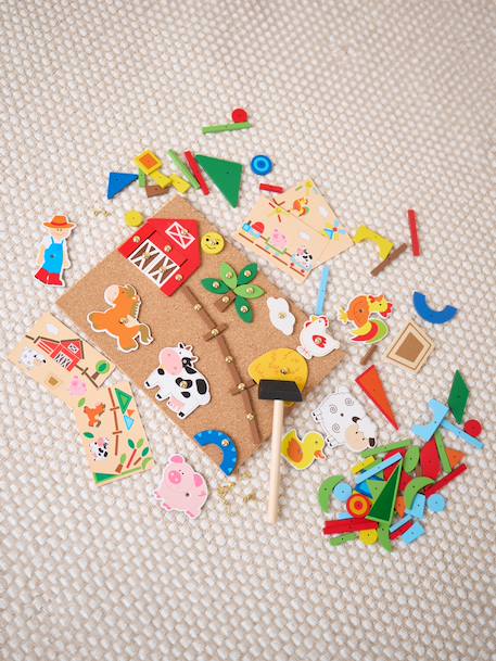 Jeu de clouage en bois avec liège Chantier+Ferme+Monde des fées+Monde des licornes 12 - vertbaudet enfant 