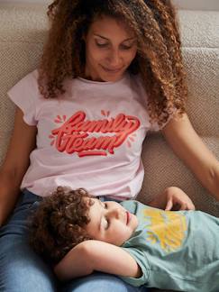 Vêtements de grossesse-T-shirt Family team femme collection capsule vertbaudet et Studio Jonésie en coton bio.