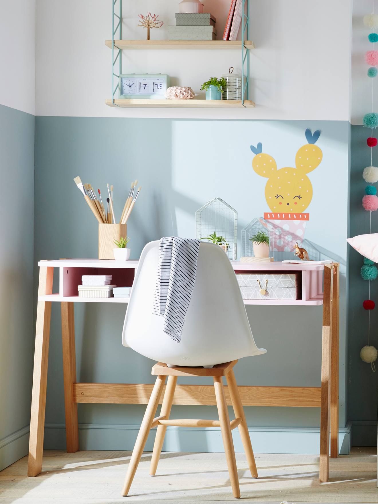 Bureau Enfant Primaire Avec Rangements – Dimensions 104x75x60 Cm, Panneaux Fibres De Bois, Pieds Frêne, Idéal Pour CP
