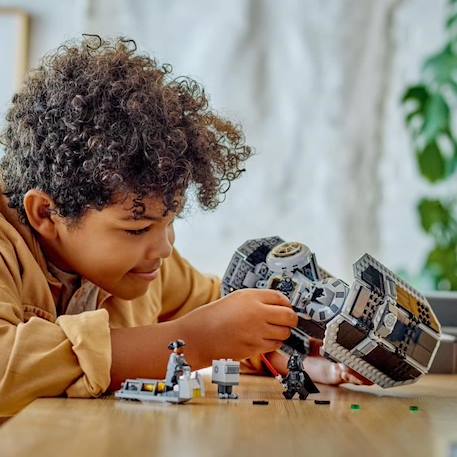 LEGO® Star Wars 75347 Le Bombardier TIE, Maquette Vaisseau avec Figurine de Droïde Gonk BLANC 6 - vertbaudet enfant 
