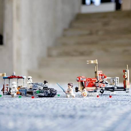 LEGO® Star Wars 75257 Faucon Millenium, Maquette à Construire avec Figurines GRIS 4 - vertbaudet enfant 
