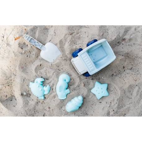 Kit de jouets de sable pour bébé - KINDSGUT - Camion Theo - 6 pièces - Hippocampe, crabe, coquillages et pelle BLEU 3 - vertbaudet enfant 
