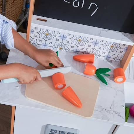 KidKraft - Cuisine en bois pour enfant Farmhouse Play, son et lumière, four et distributeur de glaçons, 18 accessoires inclus BLANC 6 - vertbaudet enfant 