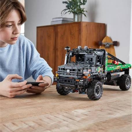LEGO® Technic Le Camion d’Essai 4x4 Mercedes-Benz Zetros 42129 - Contrôle via Application NOIR 5 - vertbaudet enfant 