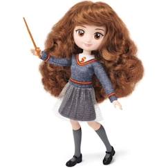Jouet-Poupons et poupées-Poupées mannequins et accessoires-Harry Potter - Poupée Hermione 20cm - Uniforme de Poudlard + baguette magique - Wizarding world