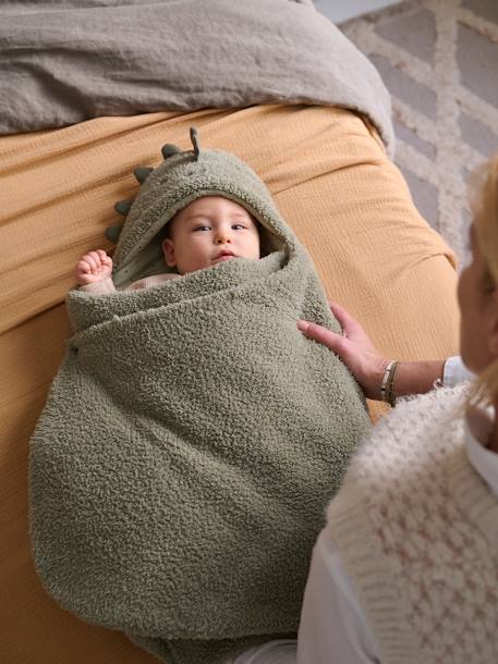 Bébé-Nid d'ange transformable en tapis à langer peluche 