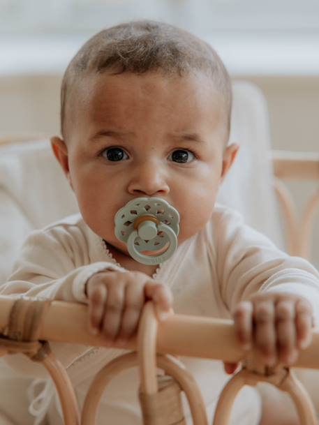 Lot de 2 sucettes-tétines Bohème, taille 2 de 6 à 18 mois Bleu ciel + bleu lagon+Ivoire + vert sauge+Pêche + terracotta 4 - vertbaudet enfant 