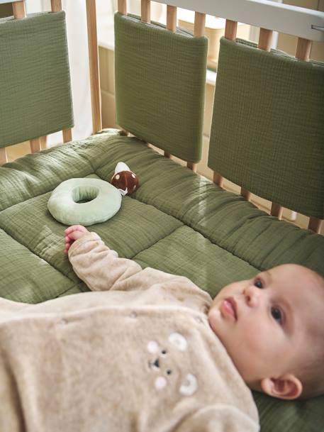 Tour de lit / tour de parc pare-chocs en gaze de coton uni olive+taupe 3 - vertbaudet enfant 