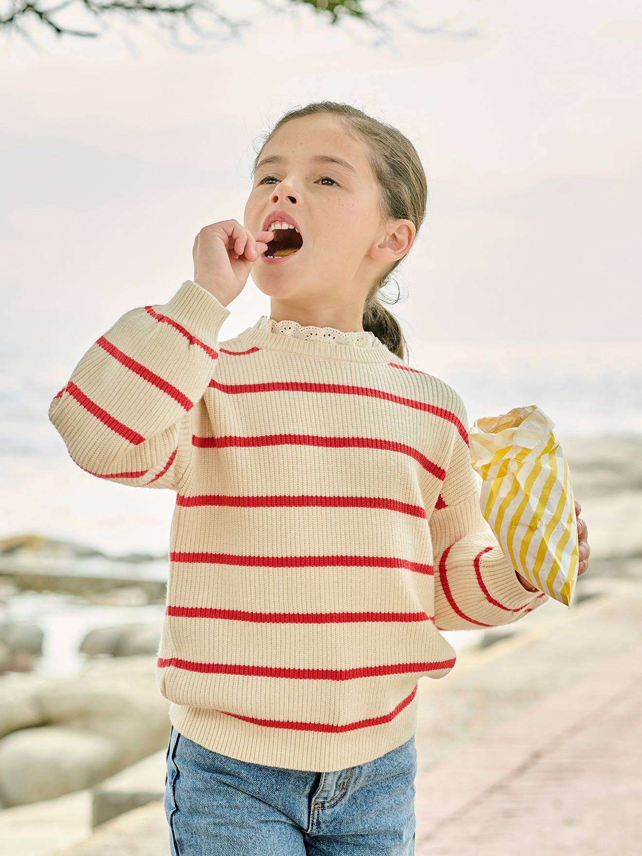 Pull Marinière Fantaisie Pour Fille - Vertbaudet - Encolure Ronde Festonnée, épaules Boutonnées, Manches Longues - Rayures Tricotées