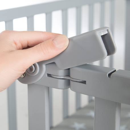 Parc bébé pliant en bois sur roulettes à freins Bicolore+Gris taupe 11 - vertbaudet enfant 