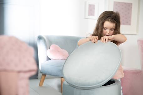 Pouf coffre ovale en bois et velours - tabouret avec rangement lil sofa Bleu clair+Gris argenté+Rose pastel 5 - vertbaudet enfant 
