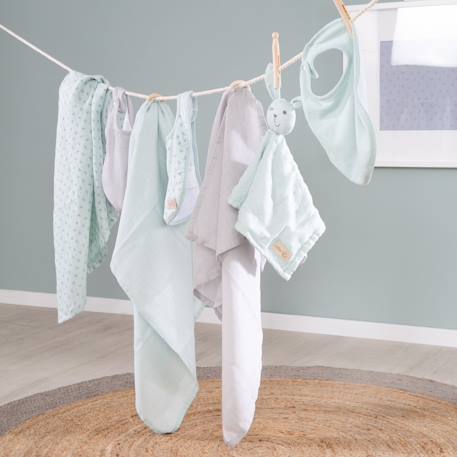 Set de 3 bavoirs en coton bio + 3 langes + 1 serviette doudou lil planet Bleu clair - gris / ourson+Gris argenté - bleu / ourson+Rose pastel - gris / lapin+Vert givré - gris / lapin 17 - vertbaudet enfant 