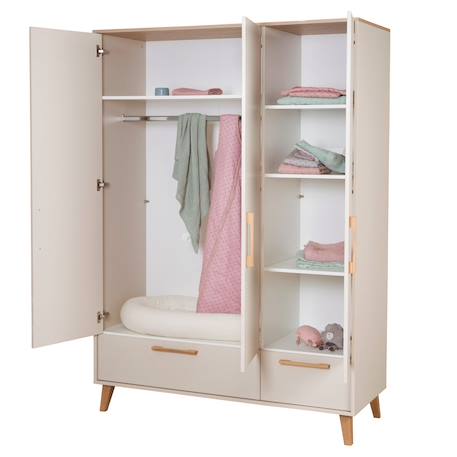 Armoire bébé 3 portes et 2 tiroirs à fermeture douce jil Cashmere / décor châtaignier 4 - vertbaudet enfant 