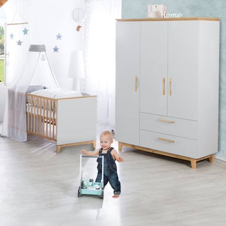 Armoire bébé 3 portes et 2 tiroirs à fermeture douce caro Gris clair / chêne doré 2 - vertbaudet enfant 