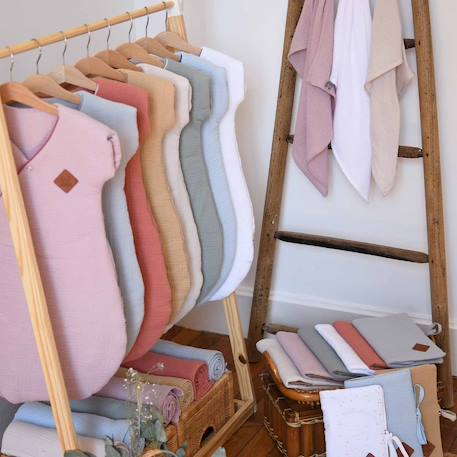 Protège carnet de santé en gaze de coton jeanne Beige+Blanc+Blanc à pois or+Bleu+Camel+Écru+Gris clair+Terracotta+Vert de gris+Vieux rose 30 - vertbaudet enfant 