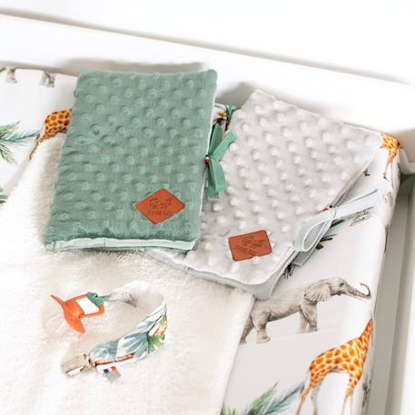 Protège carnet de santé en minky Bleu+Camel+Denim+Écru+Gris+Rose+Vert émeraude 32 - vertbaudet enfant 